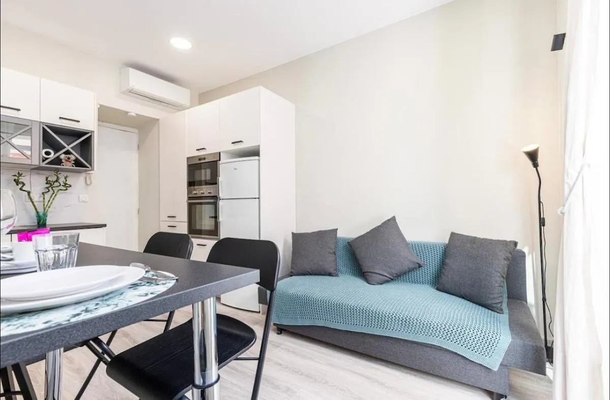 1 Bed, Center Of Nice With Ac