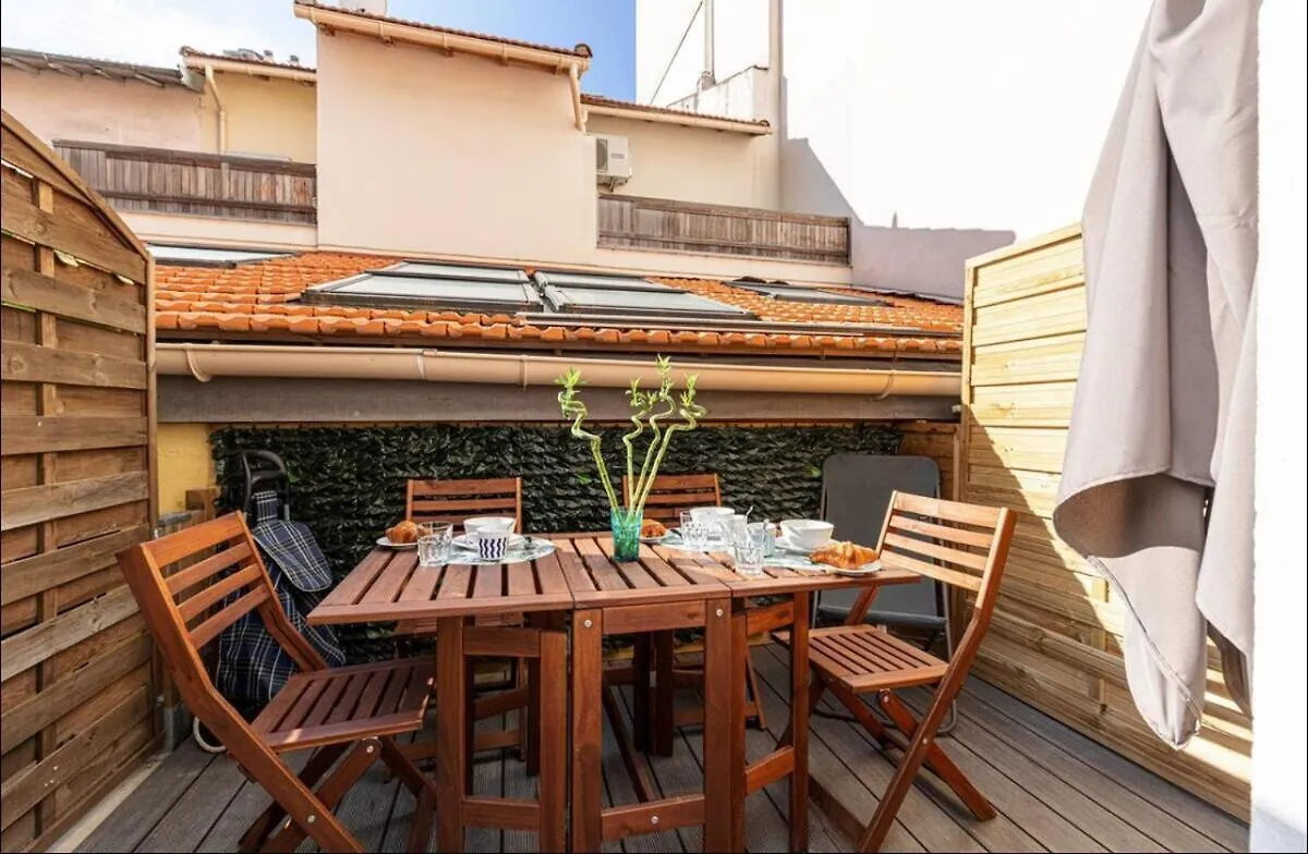 Apartment 1 Bed, Center Of Nice With Ac